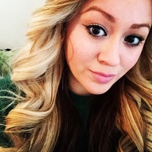 Meet your Posher, Estela